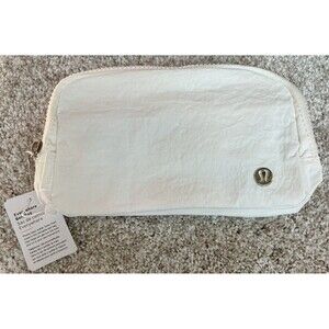 Lululemon Everywhere Belt Bag White Opal IL New With Tags